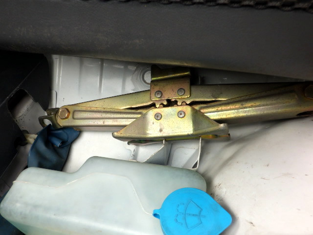 1996 Honda Acty Truck HA4 (UW-69e9dbf24d59d)[18]
