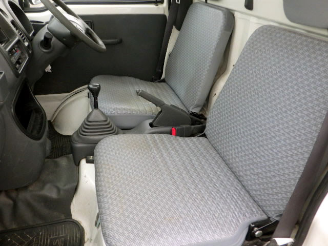 2013 Toyota Pixis S201U (UW-69ead24c60a6d)[5]