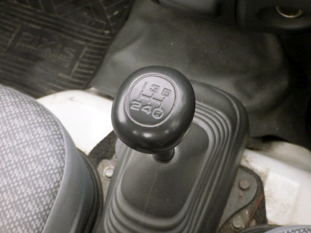 2013 Toyota Pixis S201U (UW-69ead24c60a6d)[14]