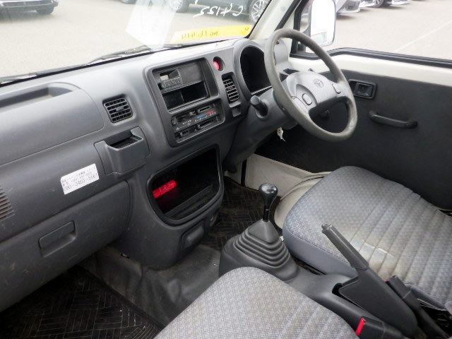 2013 Toyota Pixis S201U (UW-69ead24c60a6d)[9]