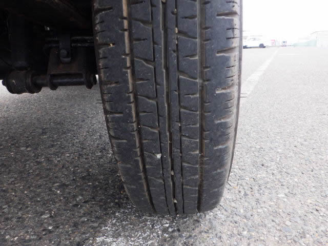 1996 Mitsubishi Minicab Truck U42T (UW-69eae22699306)[30]