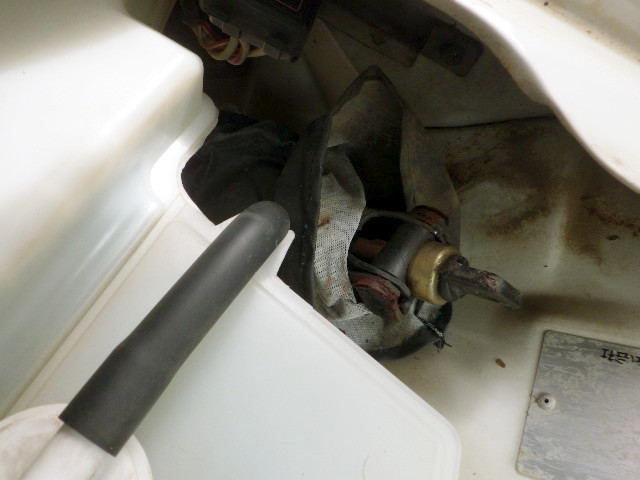 1996 Mitsubishi Minicab Truck U42T (UW-69eae22699306)[19]