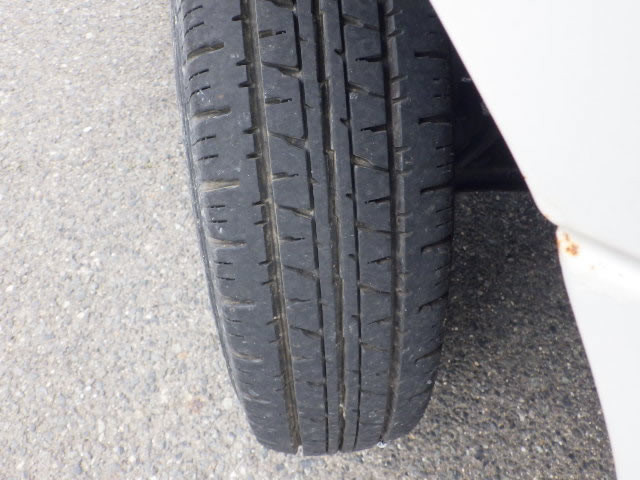 1996 Mitsubishi Minicab Truck U42T (UW-69eae22699306)[27]