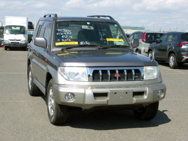 1999 Mitsubishi Pajero iO H76W
