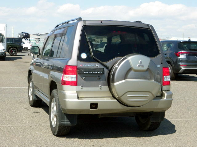 1999 Mitsubishi Pajero iO H76W (UW-69f05ff877c6b)[1]