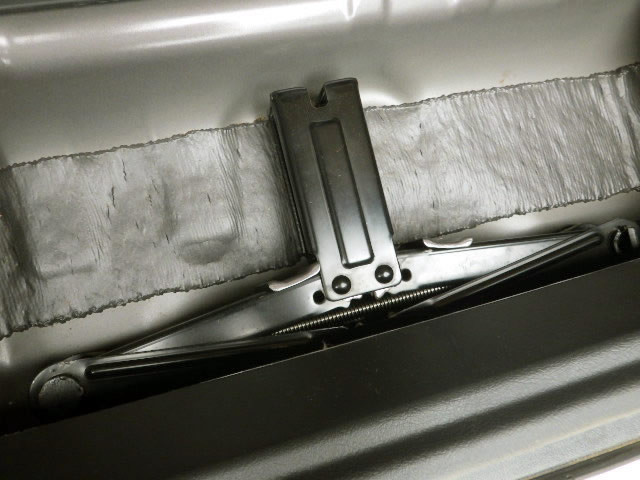 1999 Mitsubishi Pajero iO H76W (UW-69f05ff877c6b)[21]