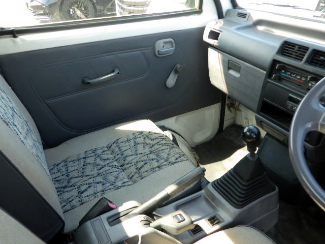 1998 Mitsubishi Minicab Truck U42T (UW-69f076fc888e5)[9]