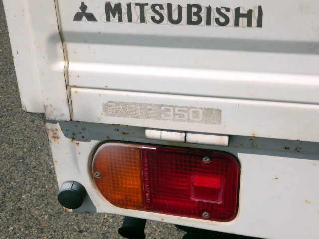 1998 Mitsubishi Minicab Truck U42T (UW-69f076fc888e5)[31]