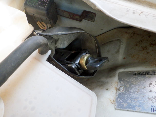 1998 Mitsubishi Minicab Truck U42T (UW-69f076fc888e5)[20]