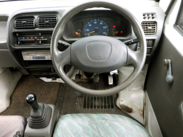 1999 Suzuki Carry Truck DB52T (UW-69e0abbbb62c2)[4]