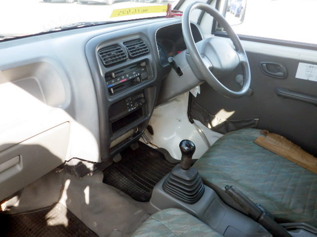 2001 Suzuki Carry Truck DB52T (UW-69f089f1ec7ce)[11]