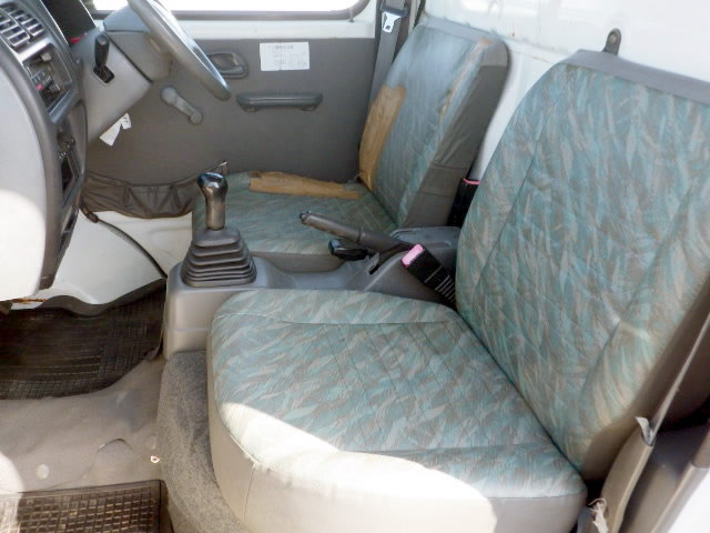 2001 Suzuki Carry Truck DB52T (UW-69f089f1ec7ce)[6]