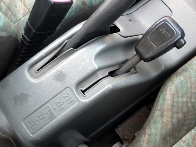 2001 Suzuki Carry Truck DB52T (UW-69f089f1ec7ce)[16]