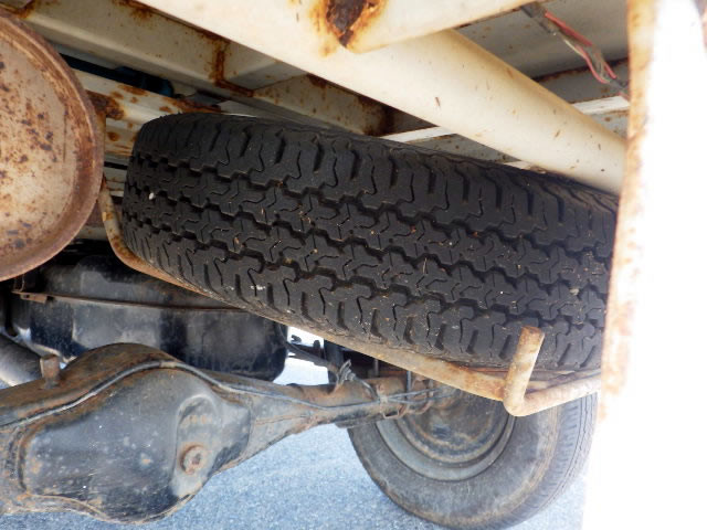 2001 Suzuki Carry Truck DB52T (UW-69f089f1ec7ce)[25]