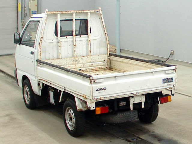 1993 Daihatsu Hijet Truck S83P (UW-69e9cc8ad187f)[1]