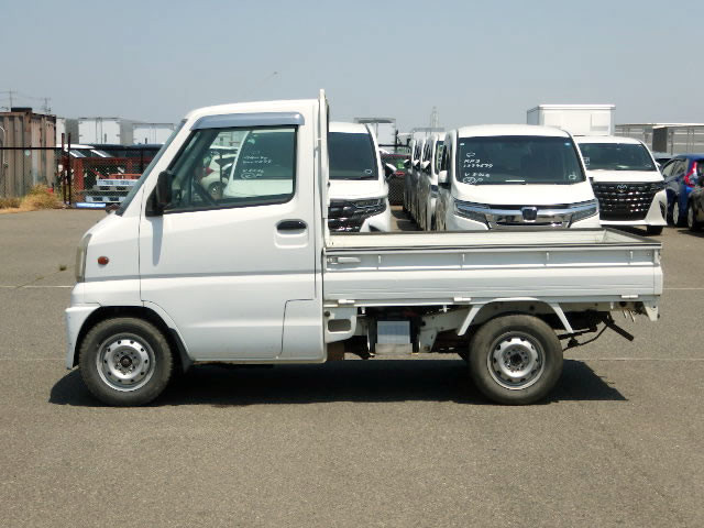 2000 Mitsubishi Minicab Truck U62T (UW-69fdbc4c31d15)[3]