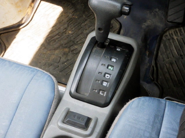 2000 Mitsubishi Minicab Truck U62T (UW-69fdbc4c31d15)[13]