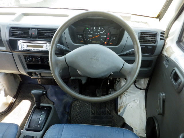 2000 Mitsubishi Minicab Truck U62T (UW-69fdbc4c31d15)[4]