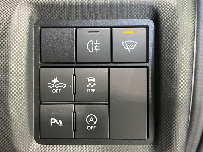 2020 Toyota Raize 5BA-A210A (UW-69ef57b85fc58)[22]