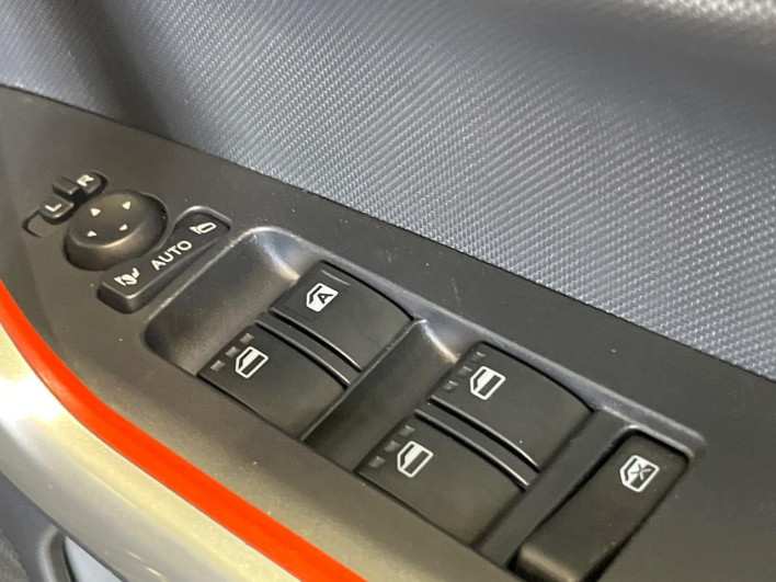 2020 Toyota Raize 5BA-A210A (UW-69ef57b85fc58)[23]