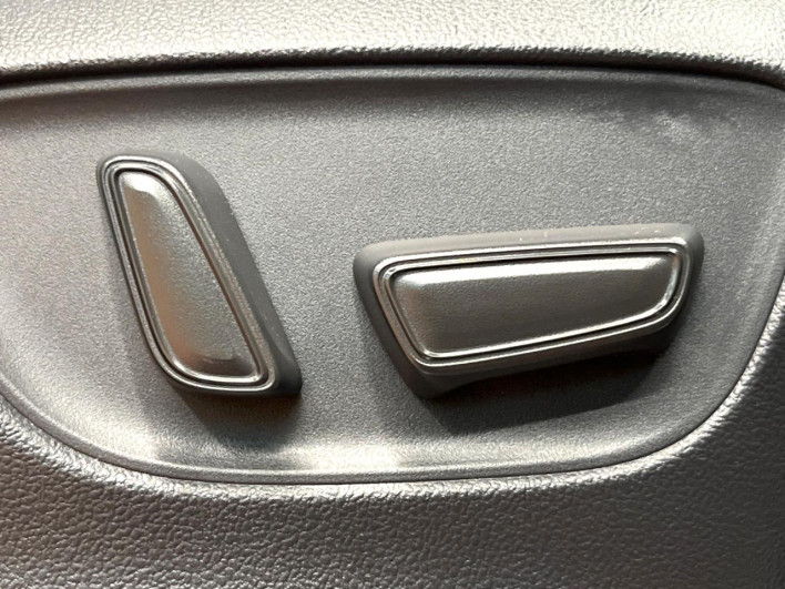 2025 Toyota Alphard Hybrid 6AA-AAHH40W (UW-69ef57bbc1c26)[28]