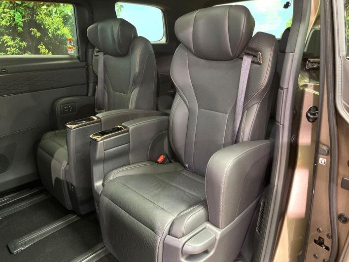 2025 Toyota Alphard Hybrid 6AA-AAHH40W (UW-69ef57bbc1c26)[14]