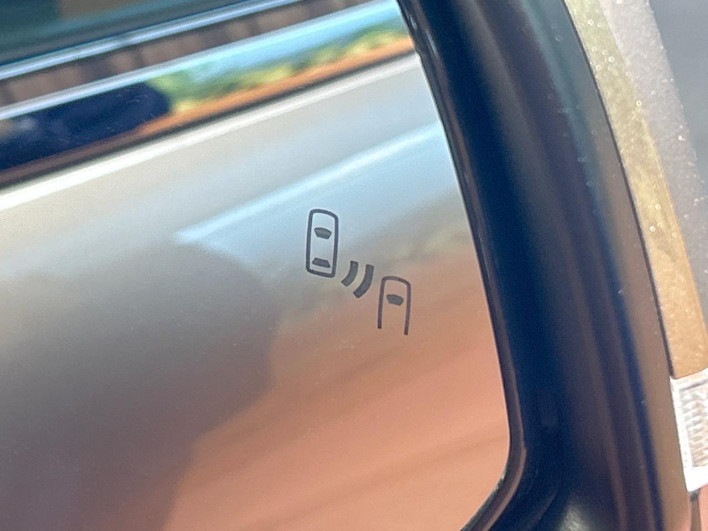 2025 Toyota Alphard Hybrid 6AA-AAHH40W (UW-69ef57bd40d17)[21]