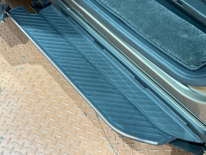 2025 Toyota Alphard Hybrid 6AA-AAHH40W (UW-69ef57bd40d17)[29]