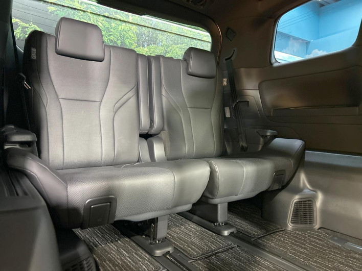 2025 Toyota Alphard Hybrid 6AA-AAHH40W (UW-69ef57bd40d17)[28]