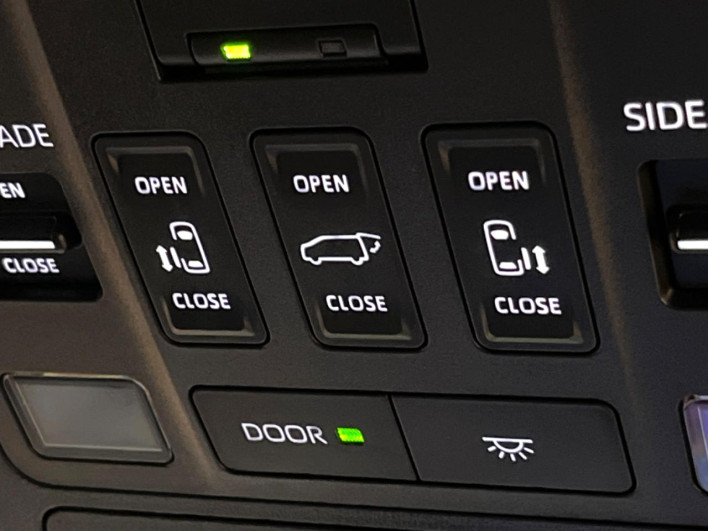 2024 Toyota Vellfire Hybrid 6AA-AAHH45W (UW-69ef57bda7fa9)[18]