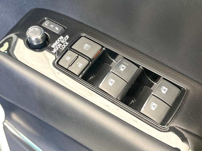 2018 Toyota Vellfire DBA-AGH30W (UW-69ef57c195c37)[14]