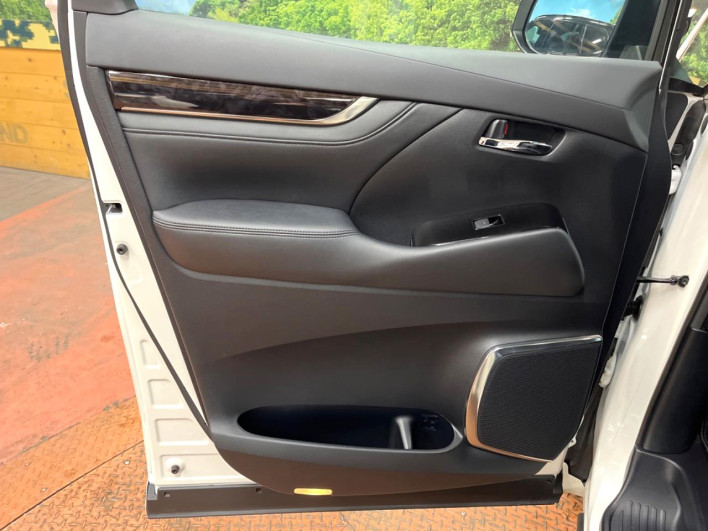 2022 Toyota Alphard 3BA-AGH30W (UW-69ef57c4f0e58)[6]