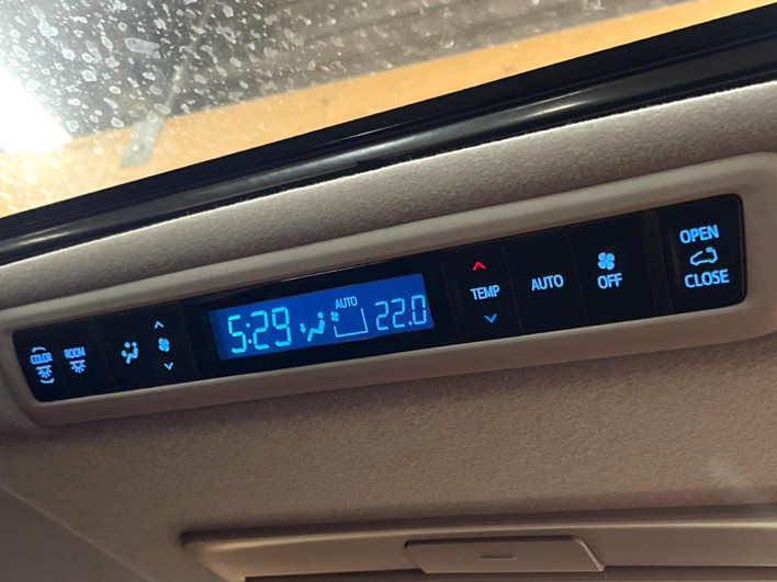 2022 Toyota Alphard 3BA-AGH30W (UW-69ef57c4f0e58)[27]