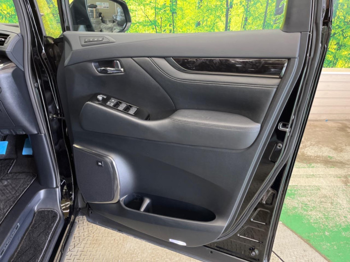 2022 Toyota Alphard 3BA-AGH30W (UW-69ef57c5bfbf7)[18]