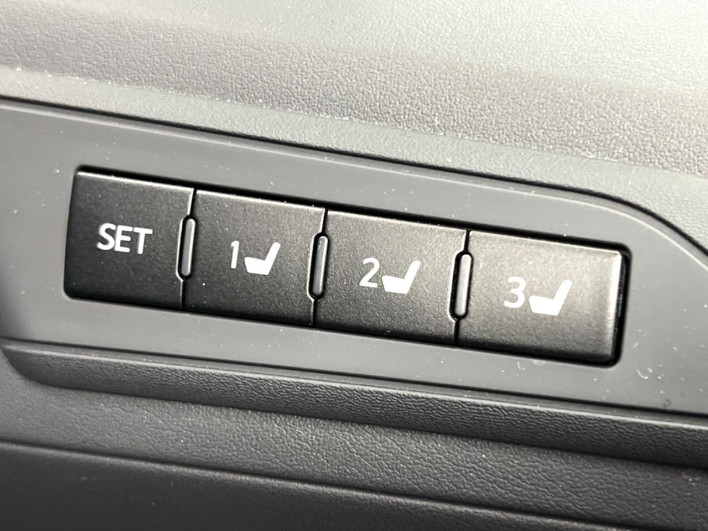 2023 Toyota Alphard 3BA-AGH30W (UW-69ef57c5c9321)[25]