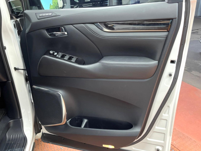2023 Toyota Alphard 3BA-AGH30W (UW-69ef57c5c9321)[24]
