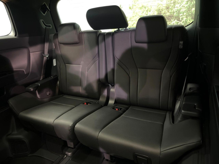 2024 Toyota Alphard 3BA-AGH40W (UW-69ef57c813c06)[13]