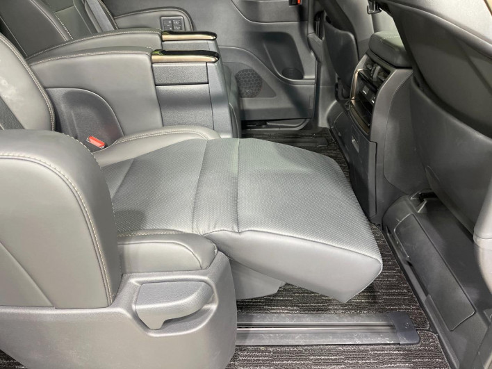 2025 Toyota Alphard 3BA-AGH40W (UW-69ef57c990538)[20]