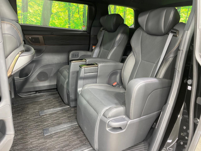 2025 Toyota Alphard 3BA-AGH40W (UW-69ef57c990538)[28]