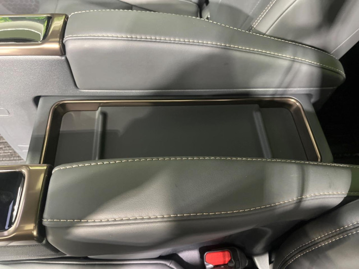 2025 Toyota Alphard 3BA-AGH40W (UW-69ef57c990538)[27]