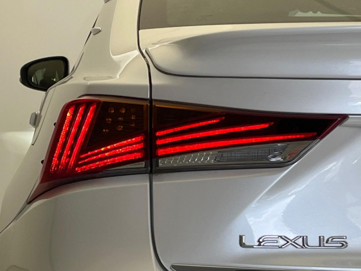 2018 Lexus IS DBA-ASE30 (UW-69ef57cc6be1f)[17]