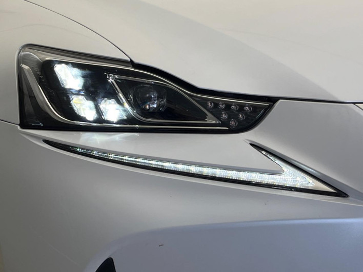 2018 Lexus IS DBA-ASE30 (UW-69ef57cc6be1f)[11]
