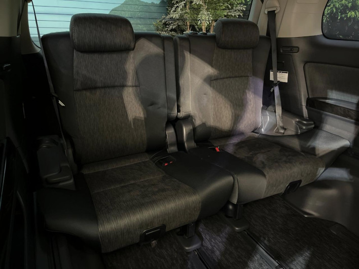 2013 Toyota Alphard Hybrid DAA-ATH20W (UW-69ef57cd6a5e5)[17]