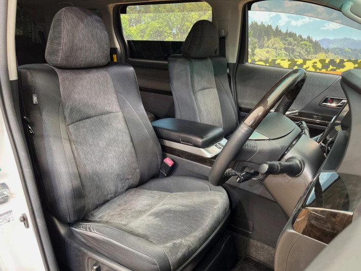 2013 Toyota Alphard Hybrid DAA-ATH20W (UW-69ef57cd6a5e5)[20]