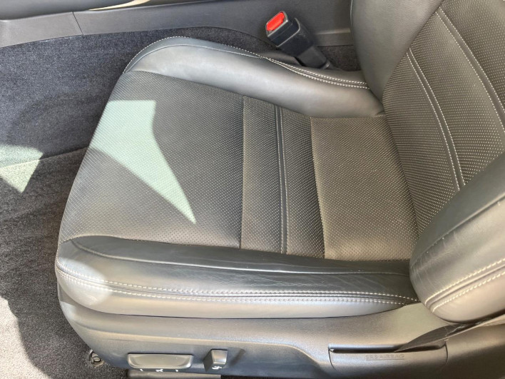 2013 Lexus IS DAA-AVE30 (UW-69ef57cd8cb22)[27]