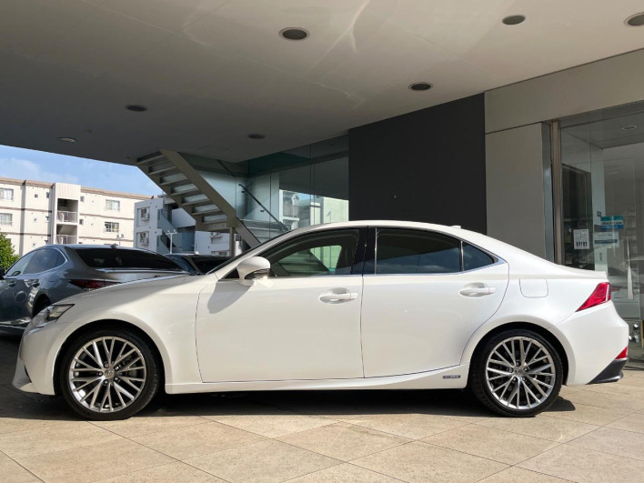 2013 Lexus IS DAA-AVE30 (UW-69ef57cd8cb22)[21]