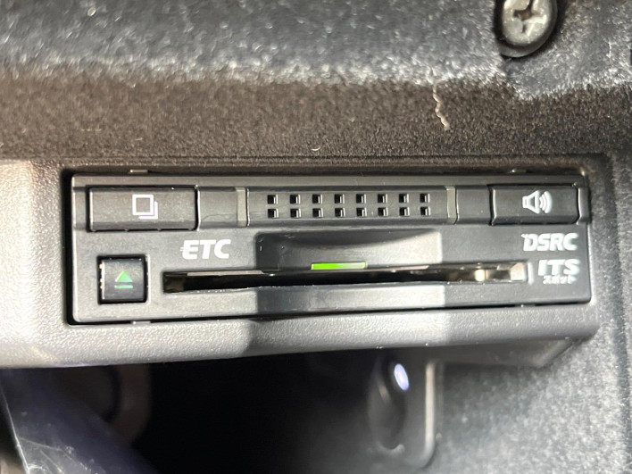 2013 Lexus IS DAA-AVE30 (UW-69ef57cd8cb22)[29]