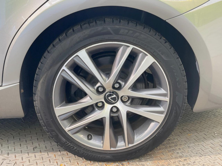 2013 Lexus IS DAA-AVE30 (UW-69ef57cdb29df)[16]