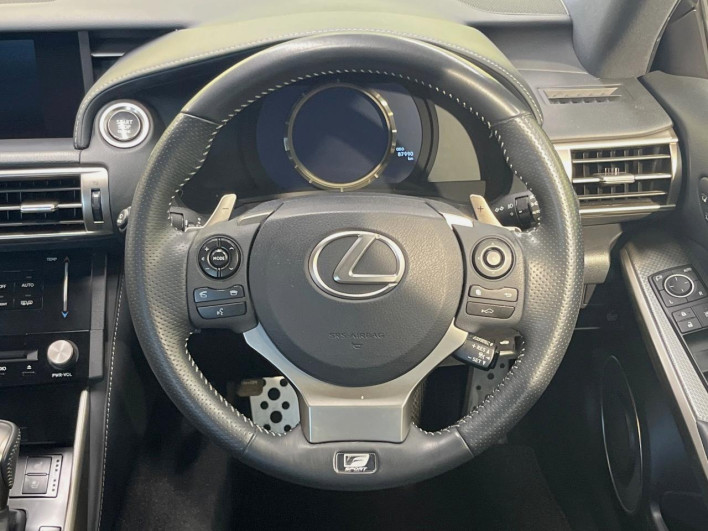 2013 Lexus IS DAA-AVE30 (UW-69ef57cdb29df)[27]