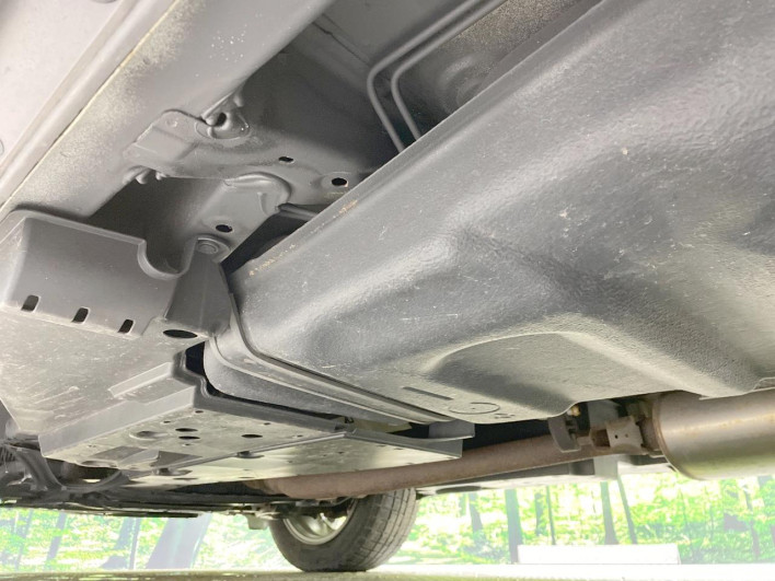 2014 Toyota Harrier Hybrid DAA-AVU65W (UW-69ef57ce2be08)[17]